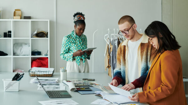 o que faz um designer de moda